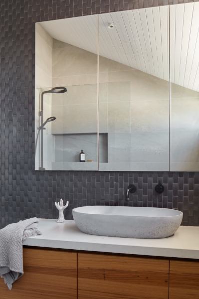 Living on the Edge of a Park Changed How This Home Was Designed