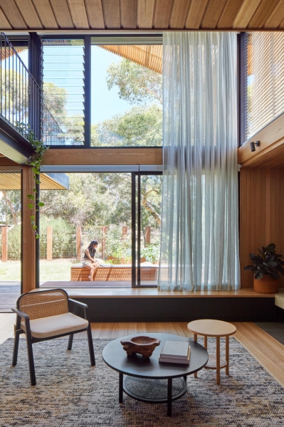 Living on the Edge of a Park Changed How This Home Was Designed