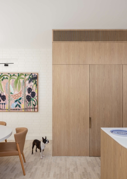 Playful Curves and Brick Create a Calm Sydney Family Home