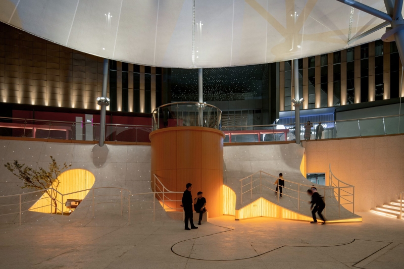 The Floating Courtyard &ndash; Underground Entrance Plaza Renovation | Deep Origin Lab