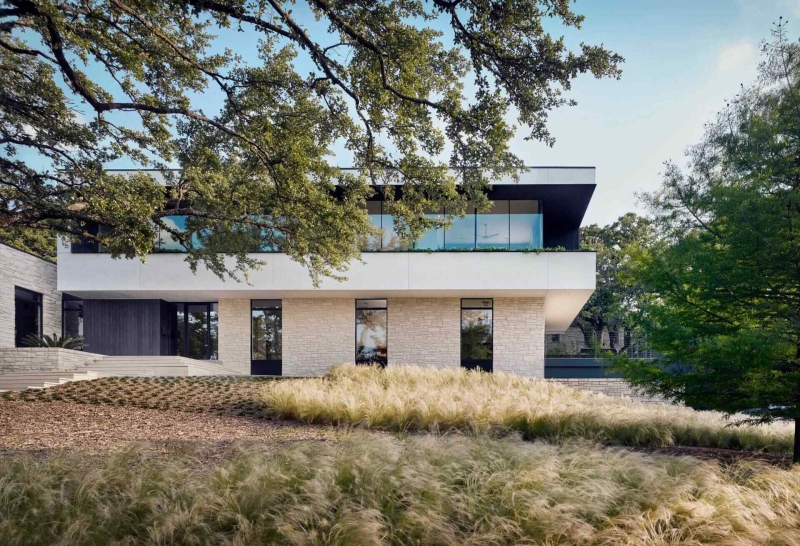 This Austin Ranch House Renovation Added Light, Height and a Whole New Storey