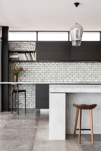 This Modern Home Folds, Angles and Opens Itself Entirely to the View