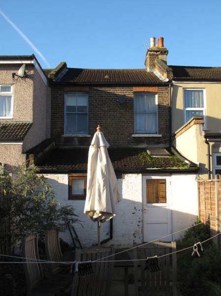 This Victorian House Extension Was Sprayed With Rubber Usually Reserved for Oil Rigs