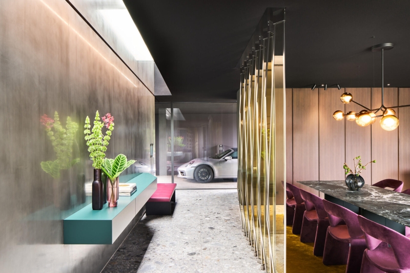 Why This Contemporary Home Let Color, Not Walls, Define the Space