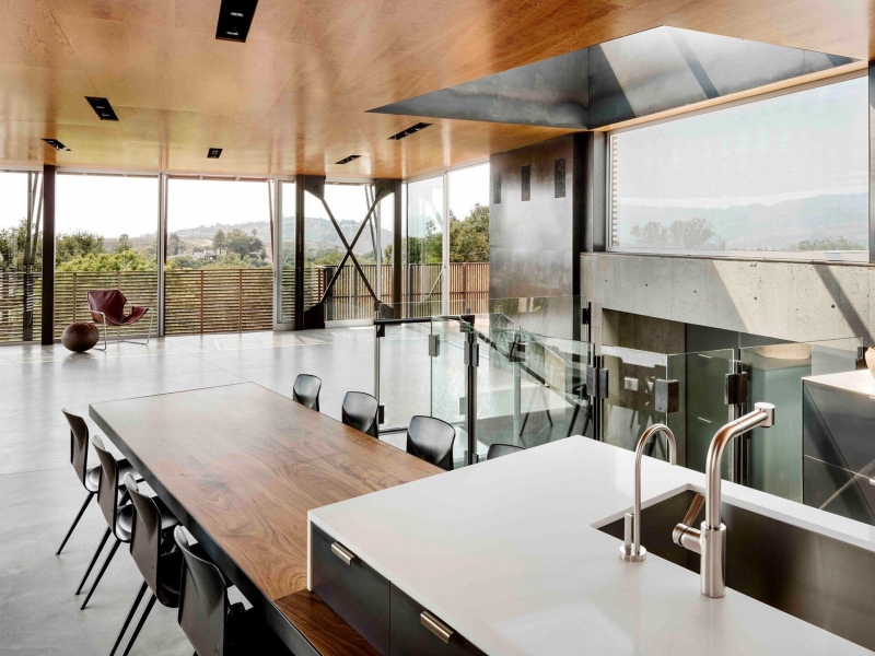 Why This Modern California House Puts the Living Room on the Top Floor