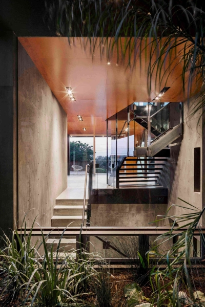 Why This Modern California House Puts the Living Room on the Top Floor