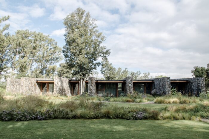 Between Stone Walls Suites | alarciaferrer arquitectos