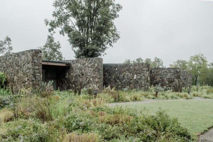 Between Stone Walls Suites | alarciaferrer arquitectos