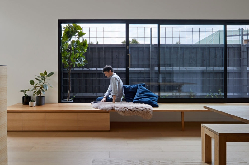 Inside the Cottage That Hides a Curved Extension at the Back