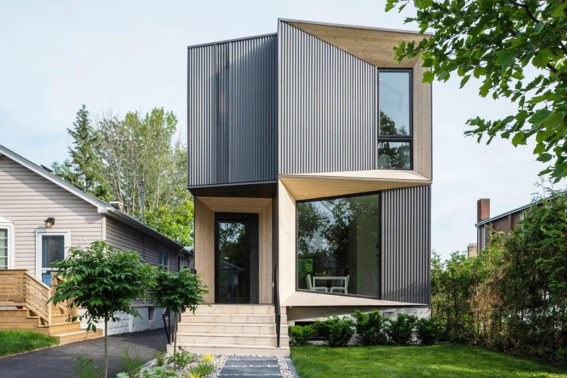 The Angular Toronto Home Where Sharp Lines and Soft Light Collide