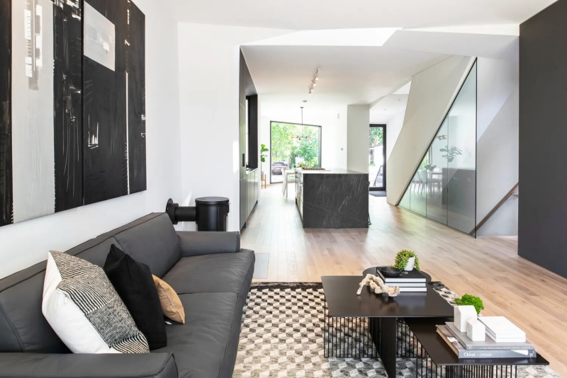 The Angular Toronto Home Where Sharp Lines and Soft Light Collide