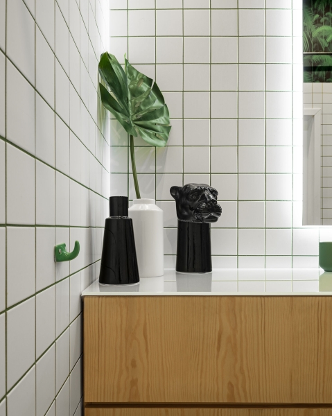 The Budapest Apartment That Uses a Mezzanine to Redefine Space and Privacy