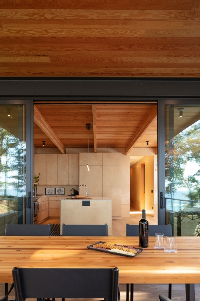 This Elevated Living Room Changed How a Home Meets the Shoreline