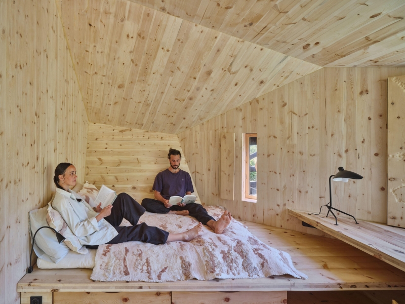 This Faceted Cabin Was Designed as a Response to Fire and Landscape