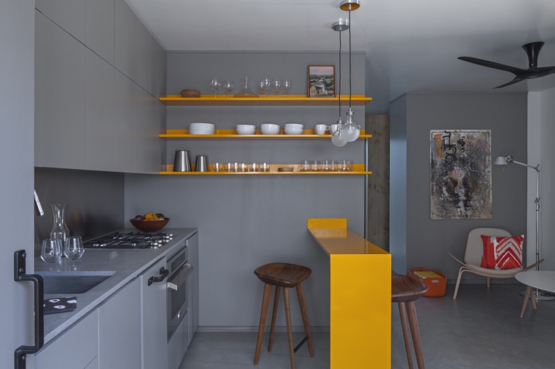 This Tiny 320 Sq Ft Apartment Proves Color Can Transform Small Spaces